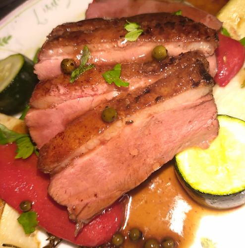 ハンガリー産鴨肉の炭火焼き