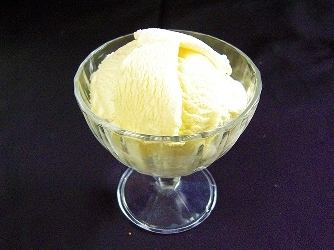 Vanilla Ice Cream/Strawberry Ice Cream