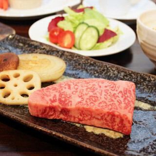 [Colorful Course] 8-item course ~ Perfect for everyday use ~ ◎ Beef steak is the main course (reservation required)