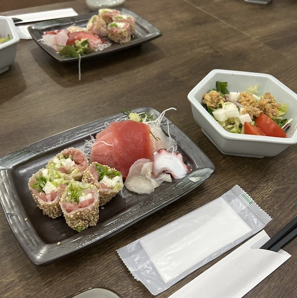 美味しいお料理と種類豊富なお酒をお楽しみください♪