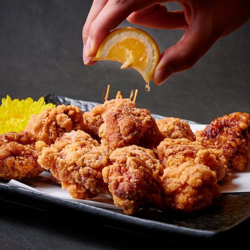 Deep-fried chicken with crispy batter and juicy chicken☆