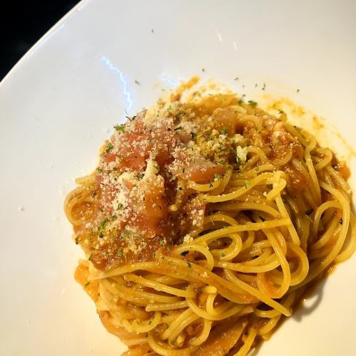 Classic fresh tomato pasta
