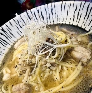 Japanese-style chicken and mushroom soup pasta