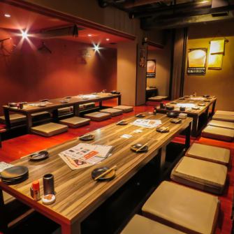 【欢迎团体!可容纳30人!】宽敞的宴会场地,可轻松容纳30人。忘年会、新年会、欢送会、欢迎会、私人聚会、各种派对等,我们都能满足您的需求。