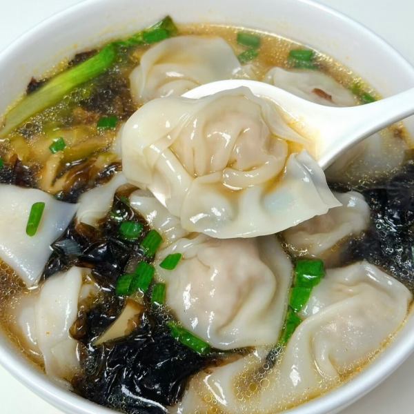 やさしい味わい、心もほっとする一杯。特製ワンタンスープ登場！