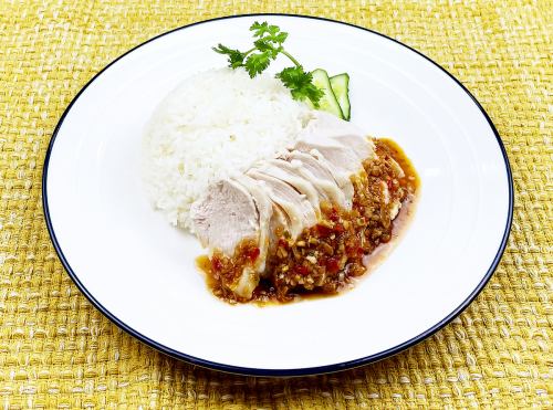 Soft and healthy khao man gai made with breast meat
