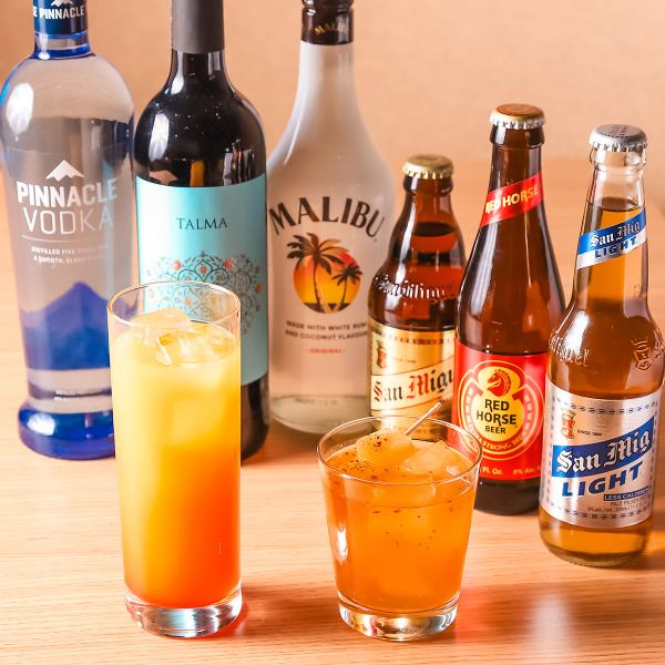 フィリピンのお酒集合！さっぱりサンミゲールビールと南国フルーツカクテルの饗宴♪