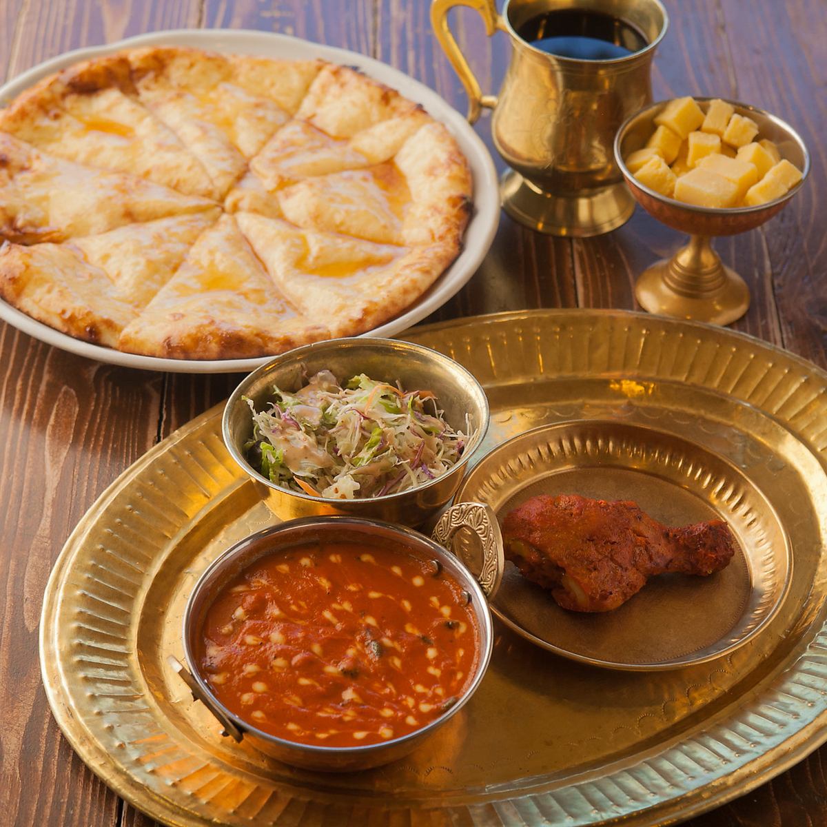 12名様まで使用可能な個室あり◎宴会におすすめの飲み放題付きコースは3500円(税込)~