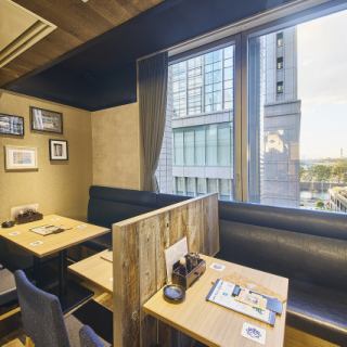 캐주얼한 분위기는 각종 연회에도◎