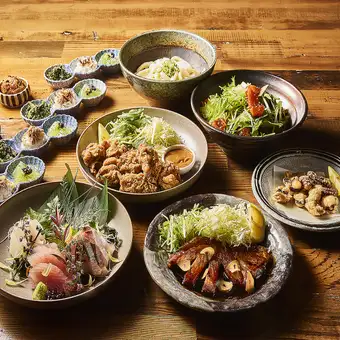 【早鳥優惠 - 僅限下午6點前入場】精釀啤酒暢飲！丸之內大樓分店標準居酒屋套餐