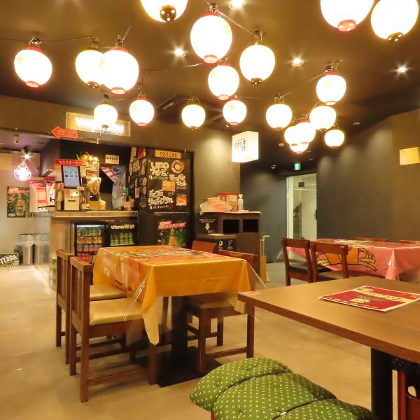 落ち着いた雰囲気の店内は、会話が弾む女子会や、安心して過ごせる家族連れにも◎周りを気にせず楽しめる空間なので、友人同士のプライベートな宴会にもぴったりです。美味しい料理を囲みながら、笑顔あふれるひとときをゆったりお楽しみください♪