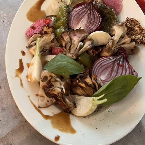 迷ったらこれ！季節の味を楽しむ【おばんざい盛り合せ】