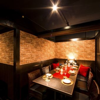 Enjoy a sophisticated space that can be used in a variety of situations such as small drinking parties with small groups, dates, girls' associations, etc.! Hachioji Private Room Izakaya Bar Meat Girls' Birthday Birthday All-You-Can-Drink Banquet