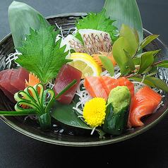 Assortment of 3 fresh sashimi