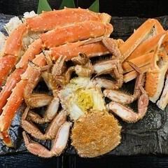 A magnificent mountain of three types of crab
