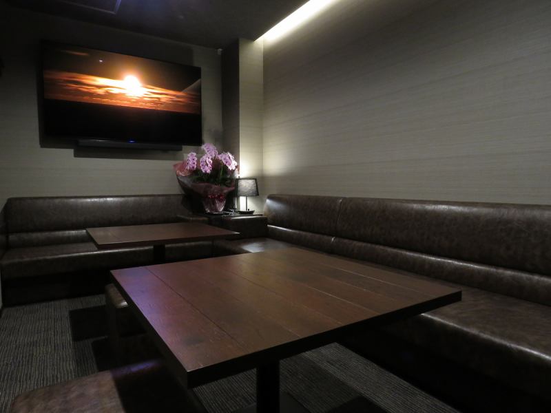 Completely equipped with private rooms. Since it has a TV, it can also be used for welcome and farewell parties! (Bar / bar / private room / charter / all-you-can-drink / wine / shochu / birthday / Nishiginza / Kumamoto city / second party / hideaway)