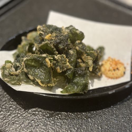 Deep-fried wakame seaweed from Sanriku