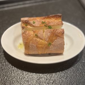 Garlic toast