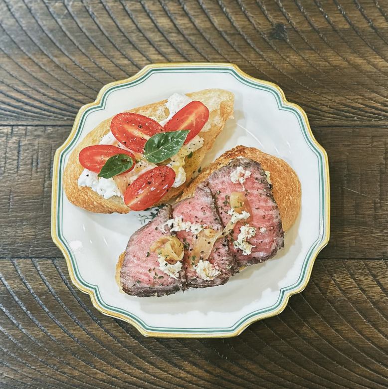 早餐套餐开放式三明治