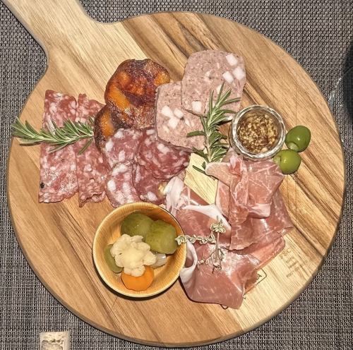 シャルキュトリーの盛り合わせ