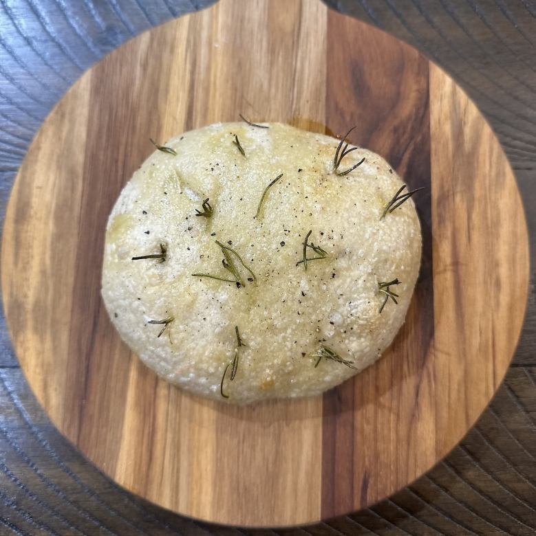 新鲜出炉的佛卡夏面包