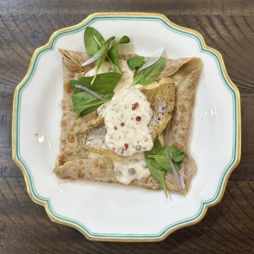 Special galette, sea bream sauteed in white sauce
