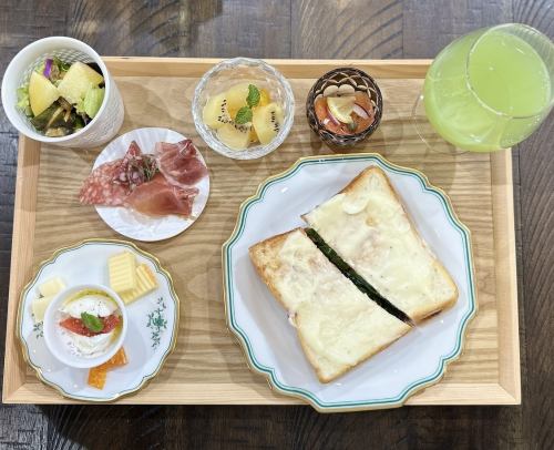 New The Morning Deluxe [1,980 yen including tax]