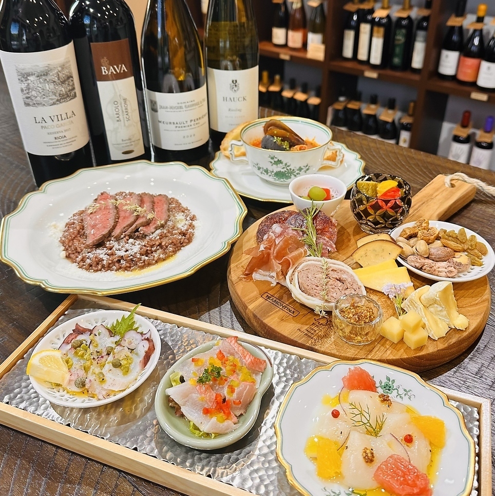 厳選されたヨーロッパ・ワインとビストロ料理を、最高の雰囲気の中、お楽しみください