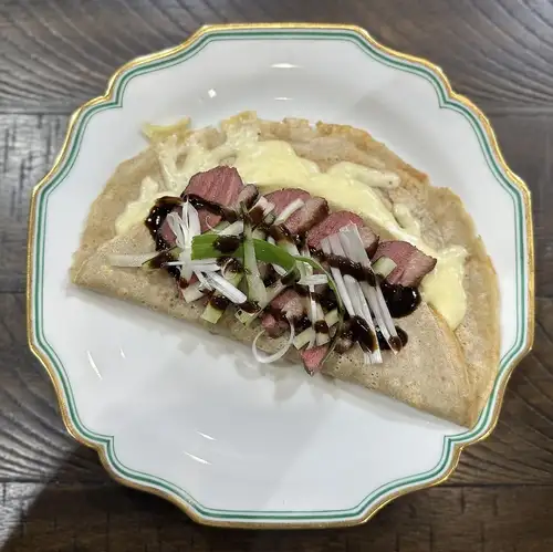 特色烤鸭法式薄饼(北京烤鸭风味)