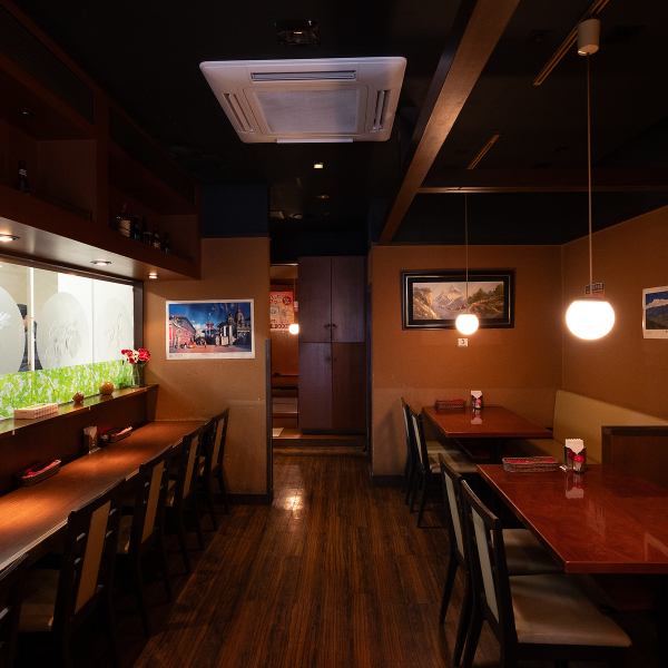 **雰囲気も味も妥協しない！**洗練された空間で楽しむ、満足度120%の食べ飲み放題。特別な夜を彩る、当店自慢の「五感で味わうカレー体験」をぜひ。