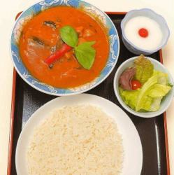 トムヤムフォー/チキンハッカヌードル/クリームパスタ