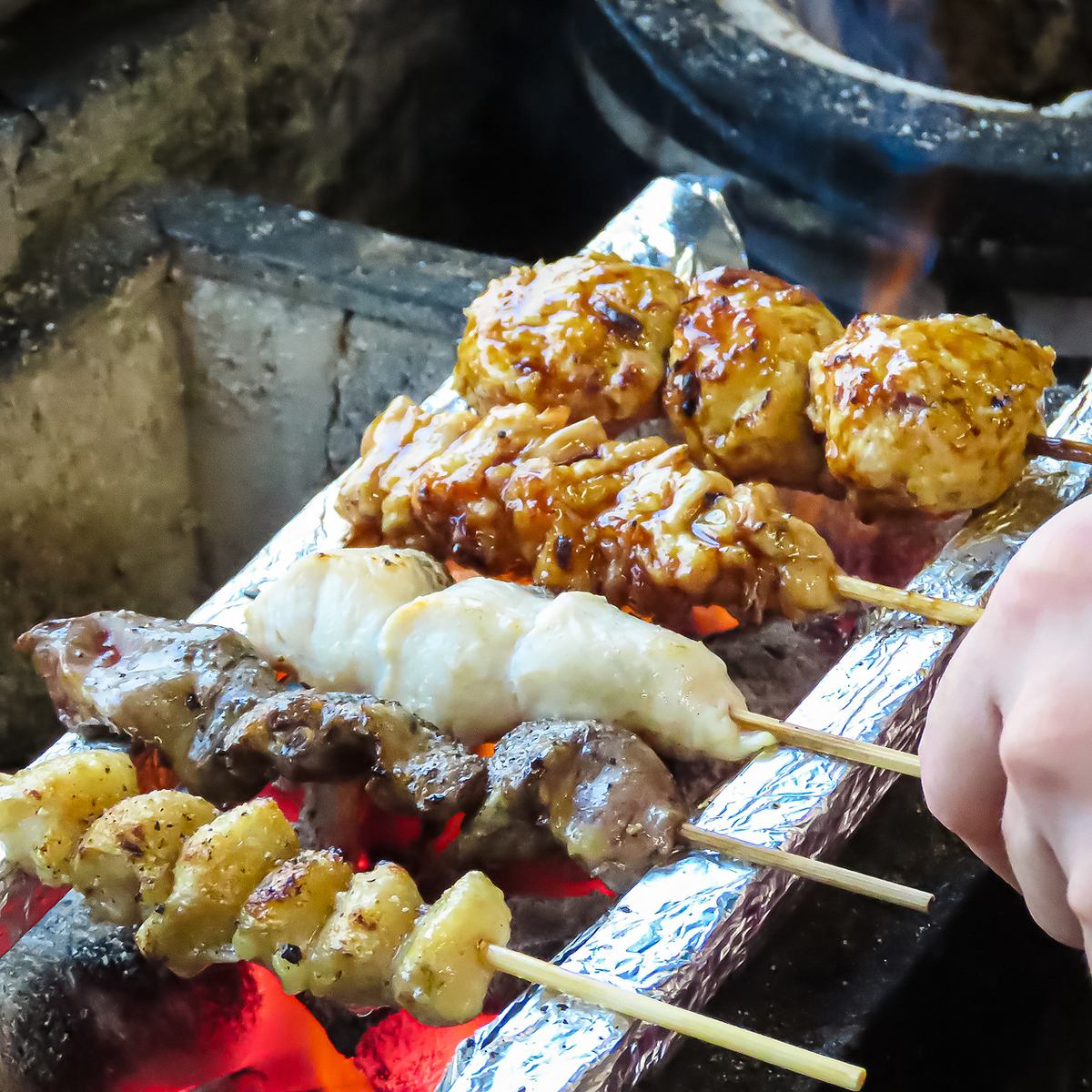 地鶏やその他焼き鳥が人気です！詳しくはメニュー欄を！