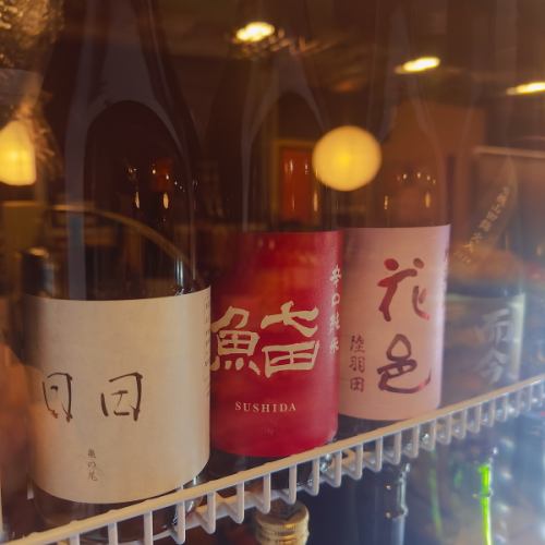 季節限定酒を中心に常時約30銘柄の日本酒をご用意◎