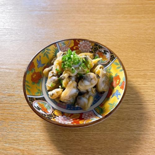 Clams simmered in a savory sauce