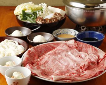 可以選擇肉的種類【涮鍋◆鬆套餐】共5道菜，5,775日圓～8,030日圓