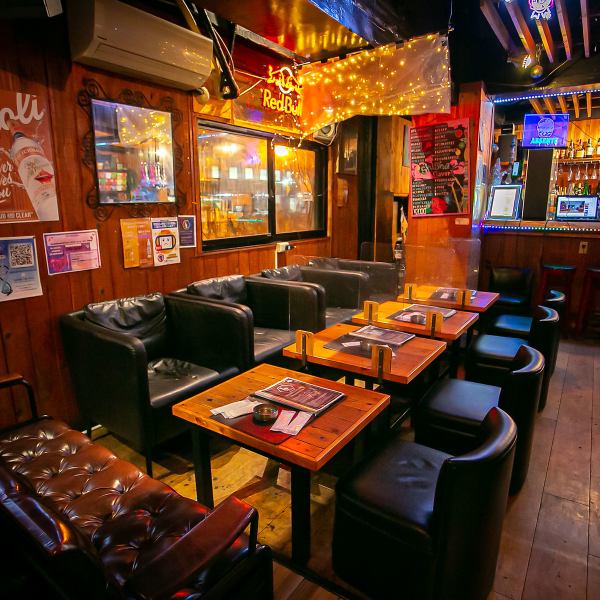 [1F sofa seats] Sofa seats are available.There are seats for 6 to 8 people, so even a large number of people can use it ♪ It is also recommended for shisha and bar use!