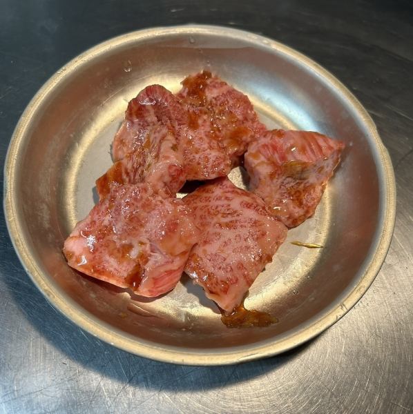 【焼肉と言えば！の定番★】《カルビ》じっくり美味しく焼き上げればほっぺが落ちる美味しさ♪