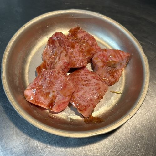 【焼肉と言えば！の定番★】《カルビ》じっくり美味しく焼き上げればほっぺが落ちる美味しさ♪