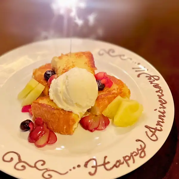 誕生日や記念日に♪メッセージ付きデザートプレートをご用意いたします！