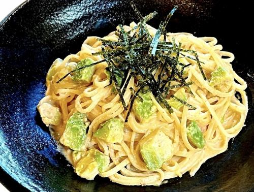 일본식 명태 아보카도