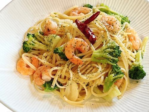 全10種類から選べる、創作パスタ！【税込 1,408円～】