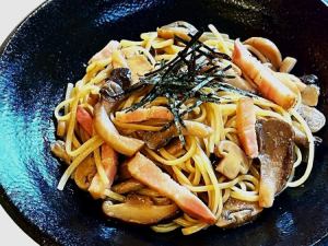 きのことベーコンのオイルパスタ