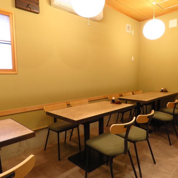 [Can be used by a large number of people] Up to 14 people can come to the store by connecting table seats.Please feel free to contact us about banquets in the neighborhood or use by a large number of people.Spend a luxurious time at Kawaguchi's hideaway sushi restaurant.