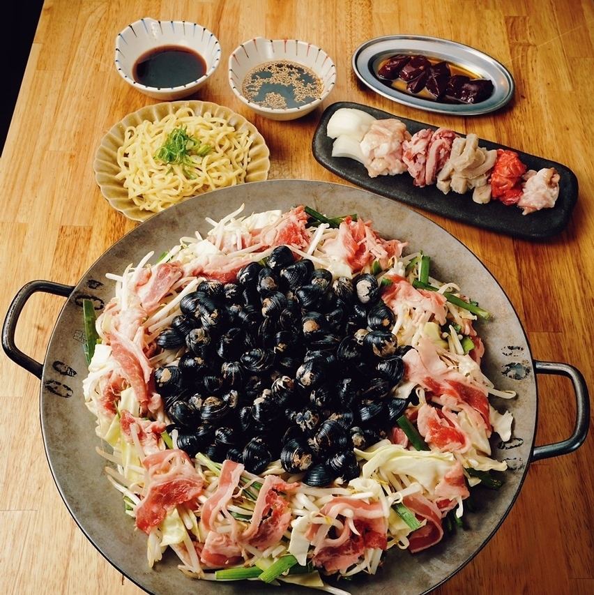 話題の料理「炊き肉」をしじみのお出汁で味わい深く堪能！たっぷり野菜や旬食材も◎