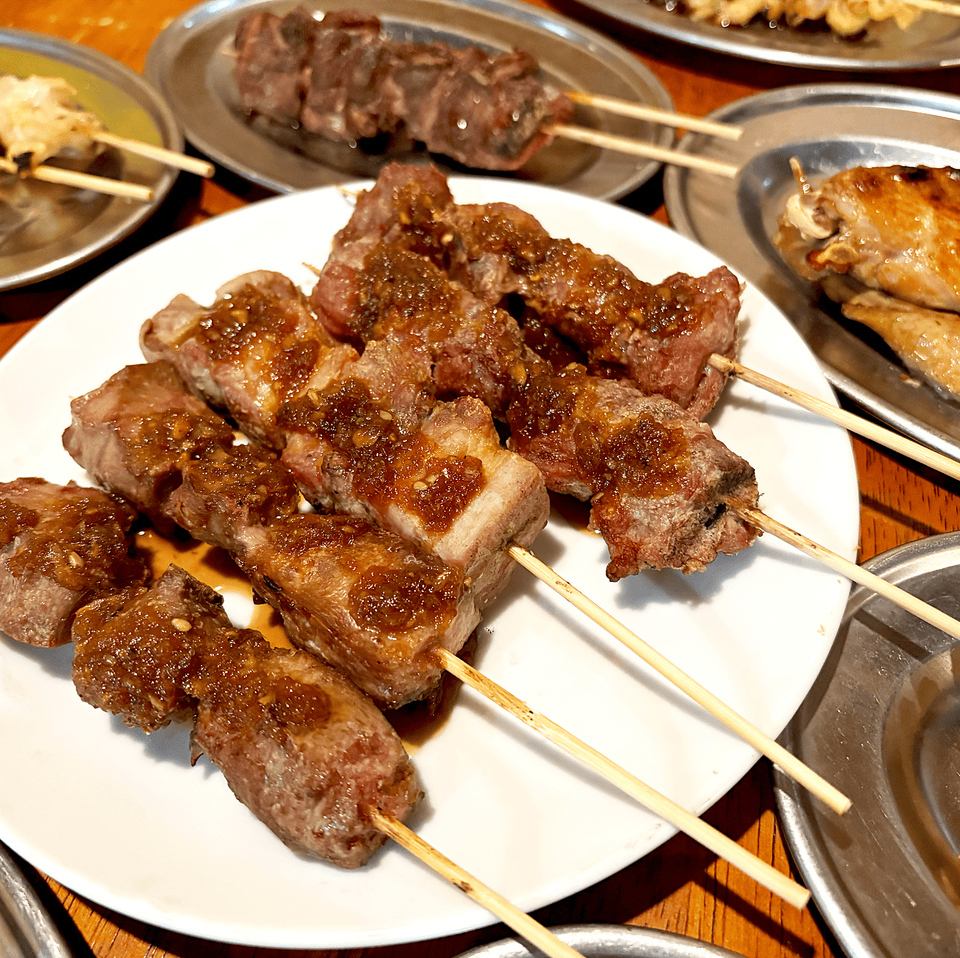 上田市名物の美味だれを使った焼き鳥・やきとんは絶品です！！