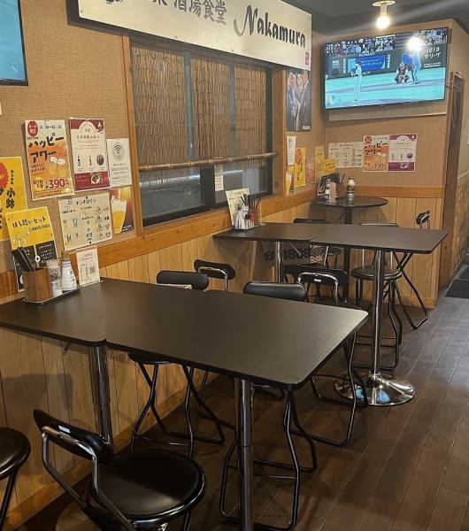 店内には4台のモニターが設置されており、お食事を楽しみながらスポーツ観戦をお楽しみいただけます！ご家族やご友人とのお食事をしながら、白熱の試合をみんなで応援するのも◎親しい人たちと心ゆくまで語らい、笑い合いながら、スポーツを通して一体感を感じる、そんな特別な時間をお過ごしください♪