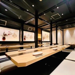It is a completely private room with a sunken kotatsu table.Not only for entertainment, but also for dates and meetings.*Please contact us by phone for information on seats.
