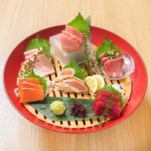 Enjoy tuna dishes in a completely private room