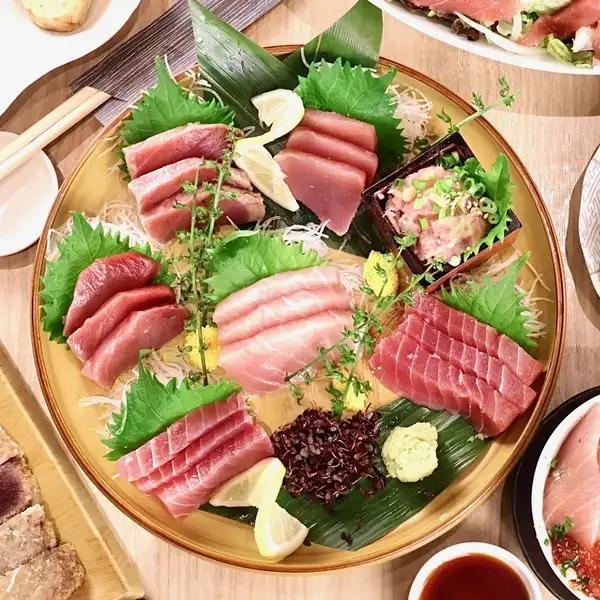 上野で旨いマグロと海鮮が食べたい方は是非！！