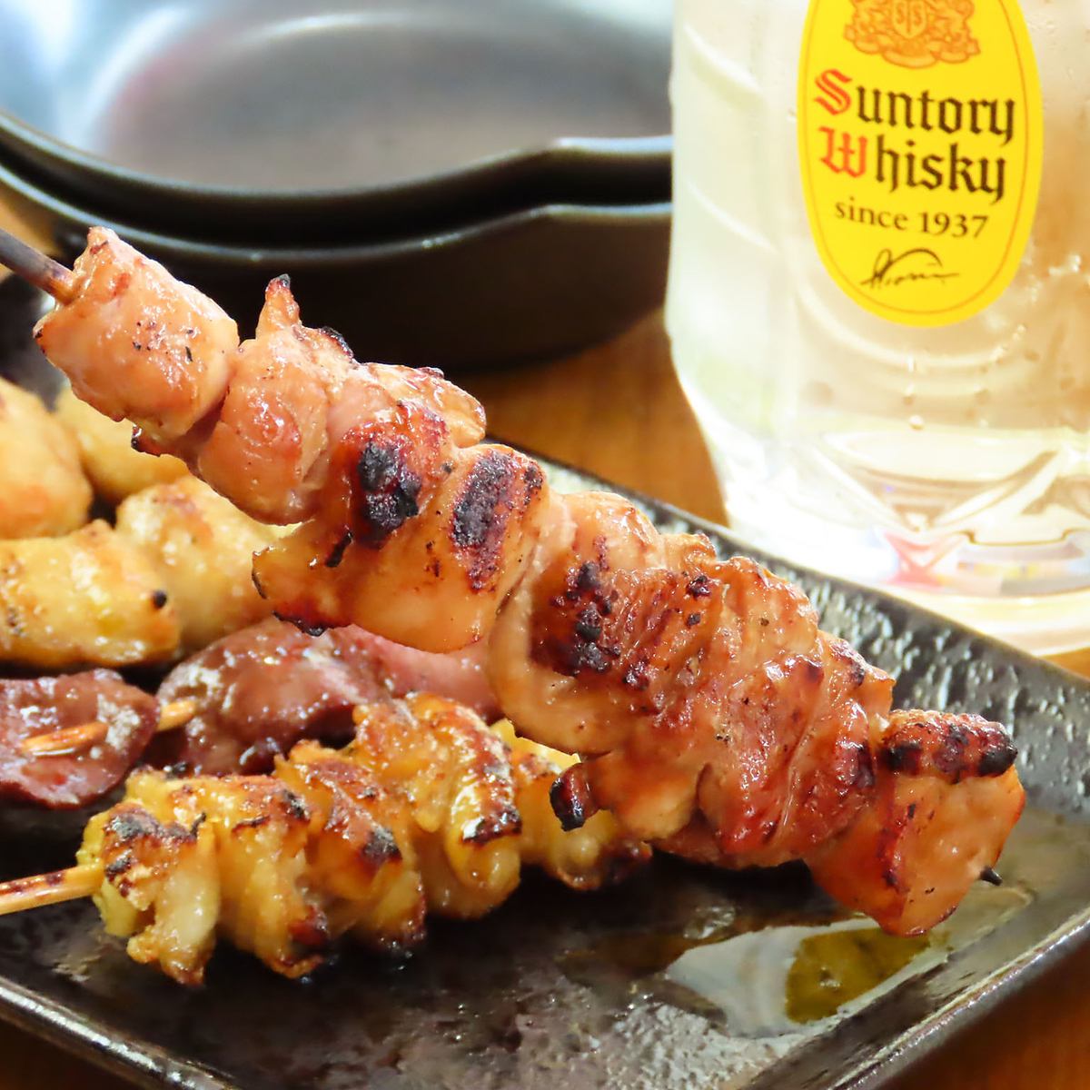 焼き鳥が自慢の当店は上質なお肉をリーズナブルな価格でお客様へご提供しております。